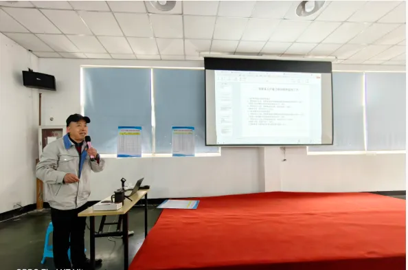 Обучение процессу ручного литья полиуретана — Shanghai Pepsen повышает стандарты качества